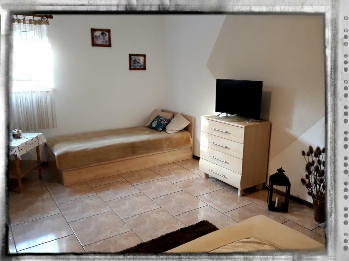 Apartamento Pensjonat U Kasi Węgorzewo Exterior foto