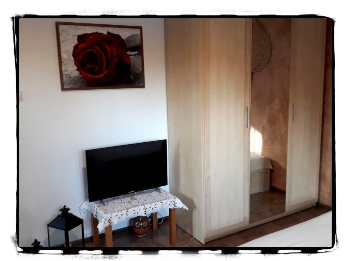 Apartamento Pensjonat U Kasi Węgorzewo Exterior foto