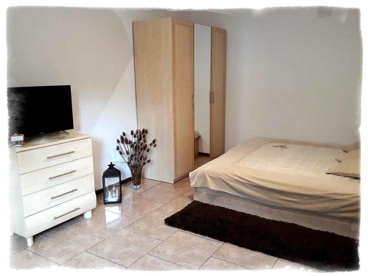 Apartamento Pensjonat U Kasi Węgorzewo Exterior foto